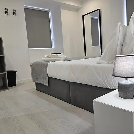 Dotejo Casa 3* אלמאדה