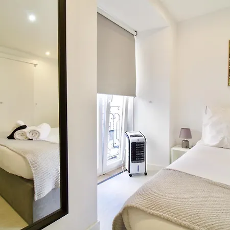 Dotejo Casa 3* אלמאדה